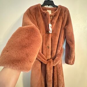 Chelsea & Violet Faux Fur Jacket in Warm Brown